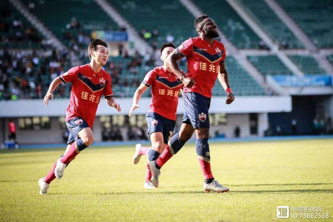 九游娱乐入口官网乒乓球赛场再起风云：岭北赤兔队火力全开塞外火箭队，新援首秀制胜精神属性拉满的简单介绍
