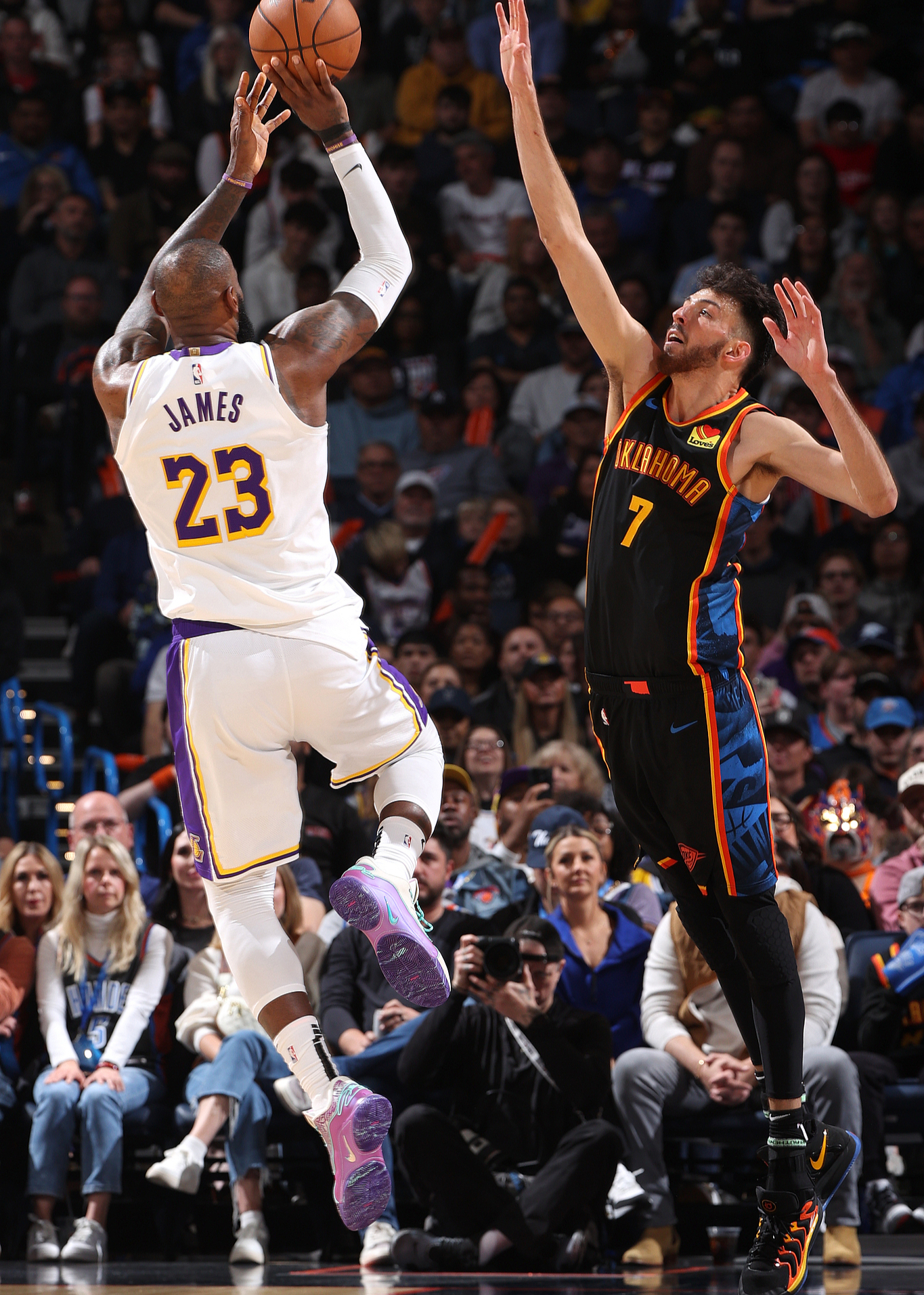 九游官网俄克拉荷马雷霆发布备战花絮，赛后外线爆发，国王杯任务艰巨，临场指挥获称赞的简单介绍